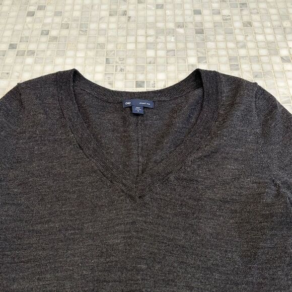 Gap Women’s Wool Dark Gray Fitted Long Sleeve V Neck Sweater - Picture 2 of 12